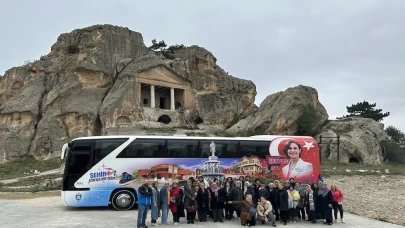 Çamlıca ve Çankaya Mahalle Sakinleri Frig Vadilerini Keşfetti